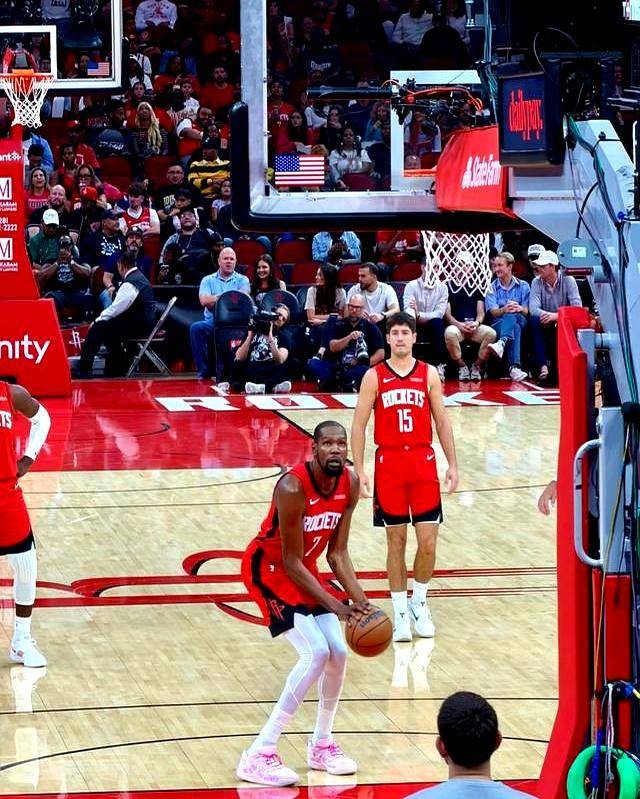 清晨体能课后，休斯敦火箭更衣室发声备战NBA总决赛，压力陡增，阵容厚度经受考验