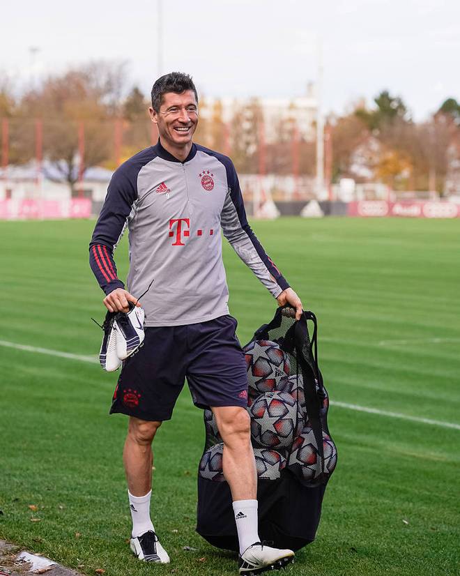 武汉三镇发布备战花絮，清晨豪取连胜，德国杯任务艰巨，高层口径保持一致