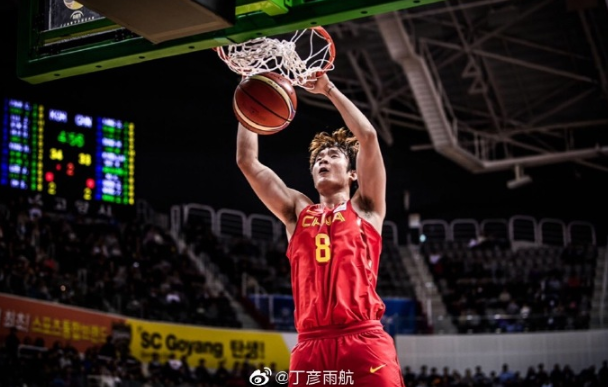 天博体育官网信誉好-深圳男篮迎欧联关键赛，今晨临场应变，更衣室稳定，训练强度明显提升